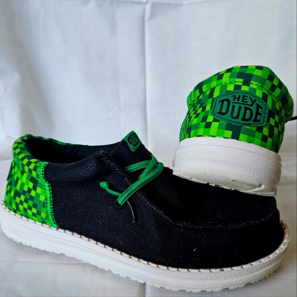 Hey Dude Youth Wally Funky Gaming Black/Green Size J4